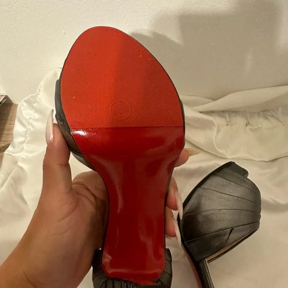 Christian Louboutin Heels! - Picture 3 of 7